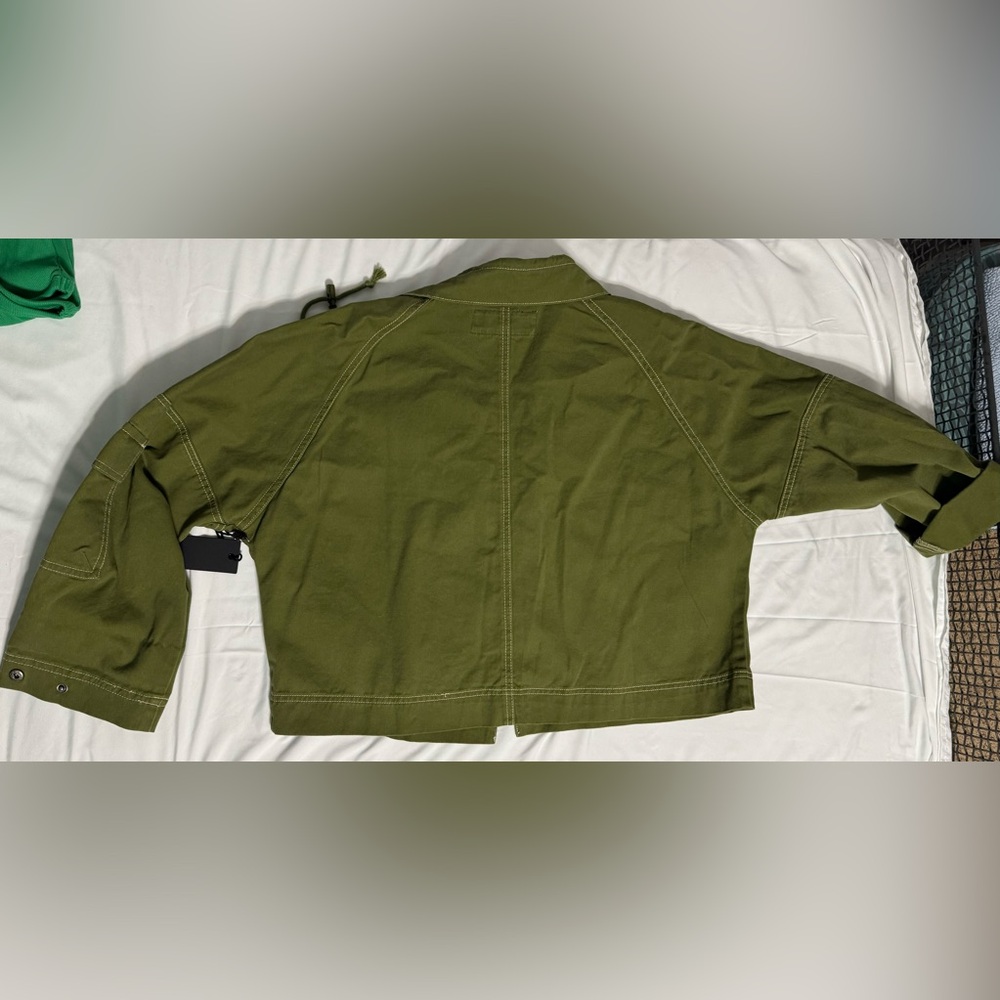 Cropped jacket - Picture 2 of 2